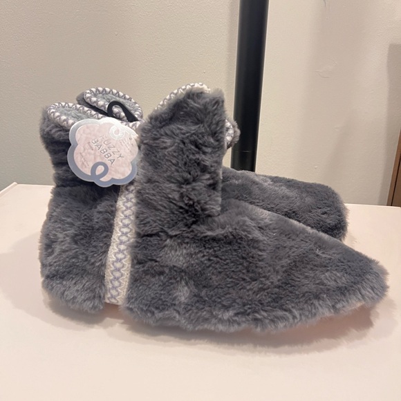 Fuzzy Bootie - Size M/L - Picture 3 of 5